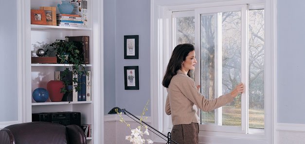 LEIHome1's tweet photo. #FridayFeeling Windows open enjoying the Fall breeze kinda day. #home #windows #energy #energyefficiency #savings https://t.co/xT6CCOKv1q