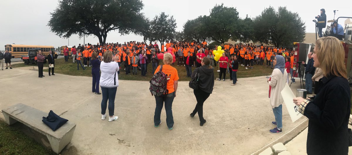 LParkerEdD's tweet photo. @EMSISD @EdWillkie @JAFortWorth #ReverseJAinaDay #ccreadiness #emsproud https://t.co/3EZBm2EilU