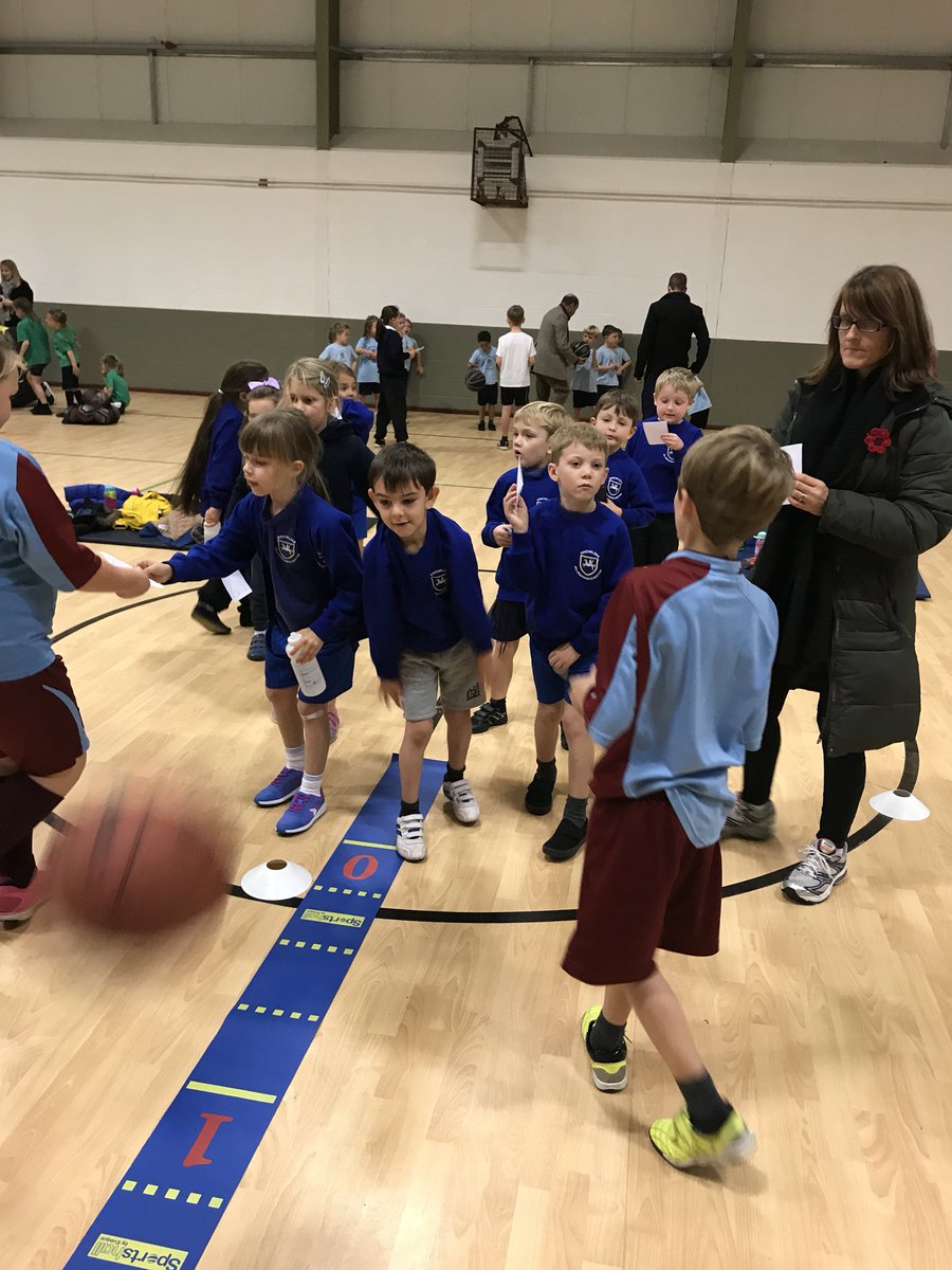 fionamcox's tweet photo. Multi skilling!!#winchelsea1 #CGSoutreach https://t.co/PMKyRaoghl