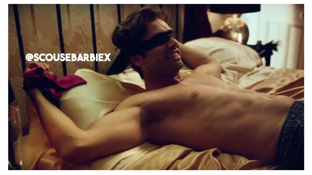 scousebarbiex's tweet photo. When he thinks it’s about to get nasty but all he’s gonna see when you remove the blindfold is his iPhone X screen 🙃 https://t.co/3HWgZetfjD