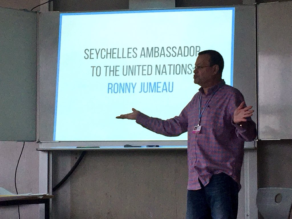 #Seychelles Ambassador @ronny_jumeau wants #SIDSyouth to have an active role in #COP23 #climatenegotiations - #COY13 @studentenergy #SIDS