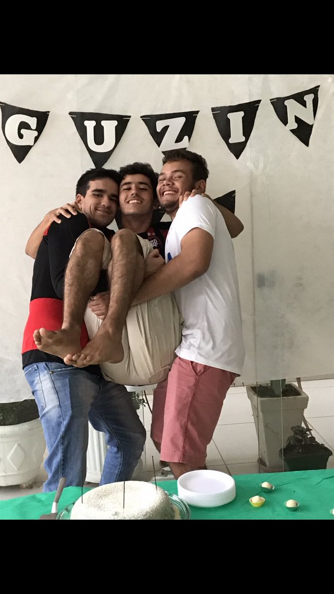 Farael_kat's tweet photo. @Guzinpenna oi lindo feliz aniversário te amo #10 #10é10 #aquitemhistoria #Vh13 #muitashashtagporquevocegosta #peganois #irmao#maishashtag https://t.co/3NS4OZqAqZ