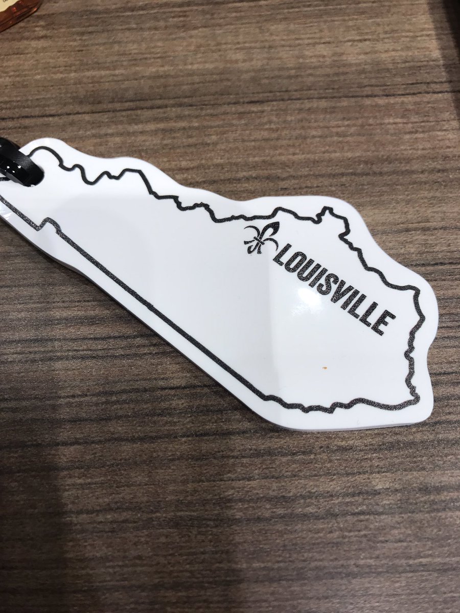 LauraBleill's tweet photo. Excited to be in #Louisville for #hyperlocalsummit 2017, learning how to improve @chambanamoms.Be prepared for a tweet storm. #loufamfun https://t.co/fTSrk65nFF