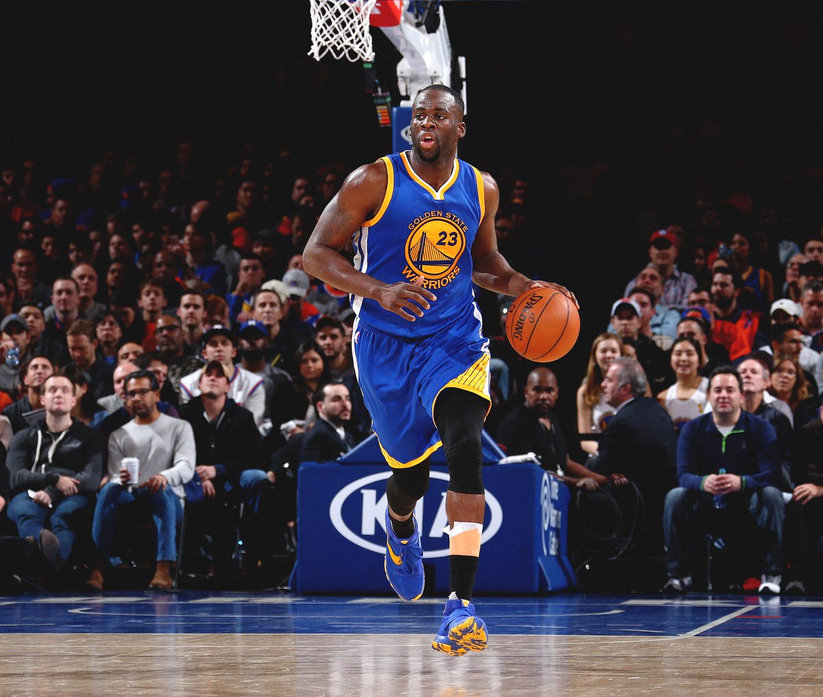 NewAgeElite's tweet photo. Players
- Take pride in mastering the fundamentals! If you can dribble, pass &amp; shoot. You'll always find a role! https://t.co/eIVMhZIeC4