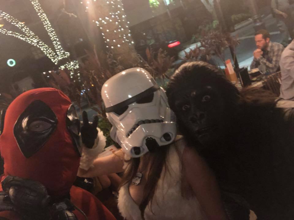 Flaca729's tweet photo. Halloween shenanigans with @REDBOYKLIQ  😀😀 #planetoftheapes #deadpool #sexygorilla #sexystormtrooper #hecaughtme #hecankeepme #webringthefun https://t.co/ns2ohbpfNK