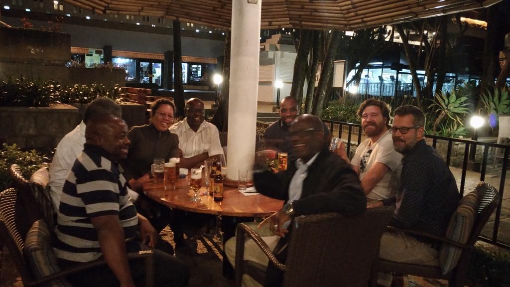 Ramanambe's tweet photo. #UbuntuNetConnect2017
AfterWork π https://t.co/yw1pGWabIi
