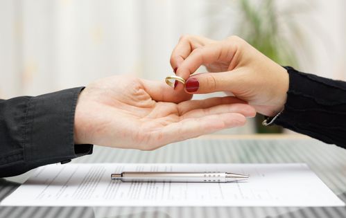 #Divorce And #FamilyLaw Questions Clients Are Embarrassed To Ask via .<a href="/woolleyandco/">Andrew Woolley</a> buff.ly/2Ah1vB5
