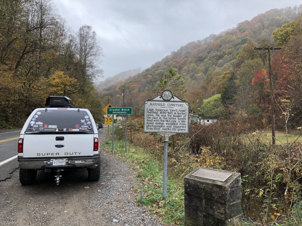 ryanb29073's tweet photo. #HatfieldMcCoyTrails #DevilAnse Hatfield Cemetery https://t.co/aJn4dpjvKt