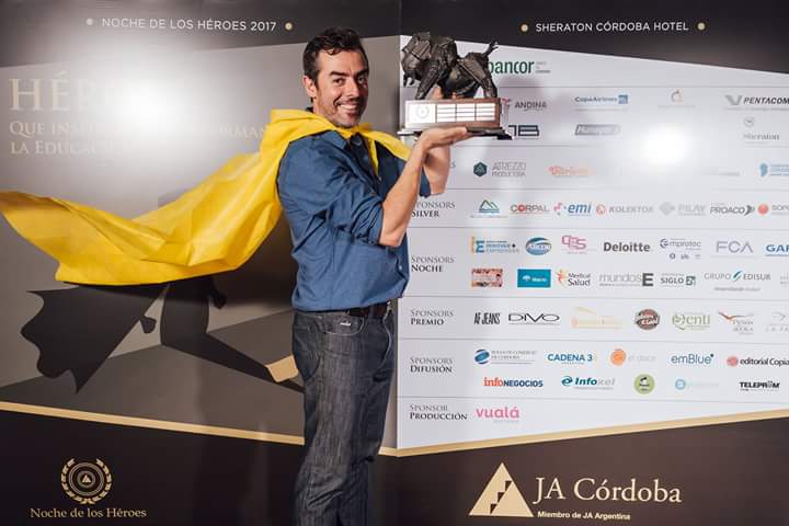 juniorencordoba's tweet photo. Empresas premiadas y Súper Héroe 2017 de #JACordoba
#NH2017 https://t.co/lEX5AIn0IY