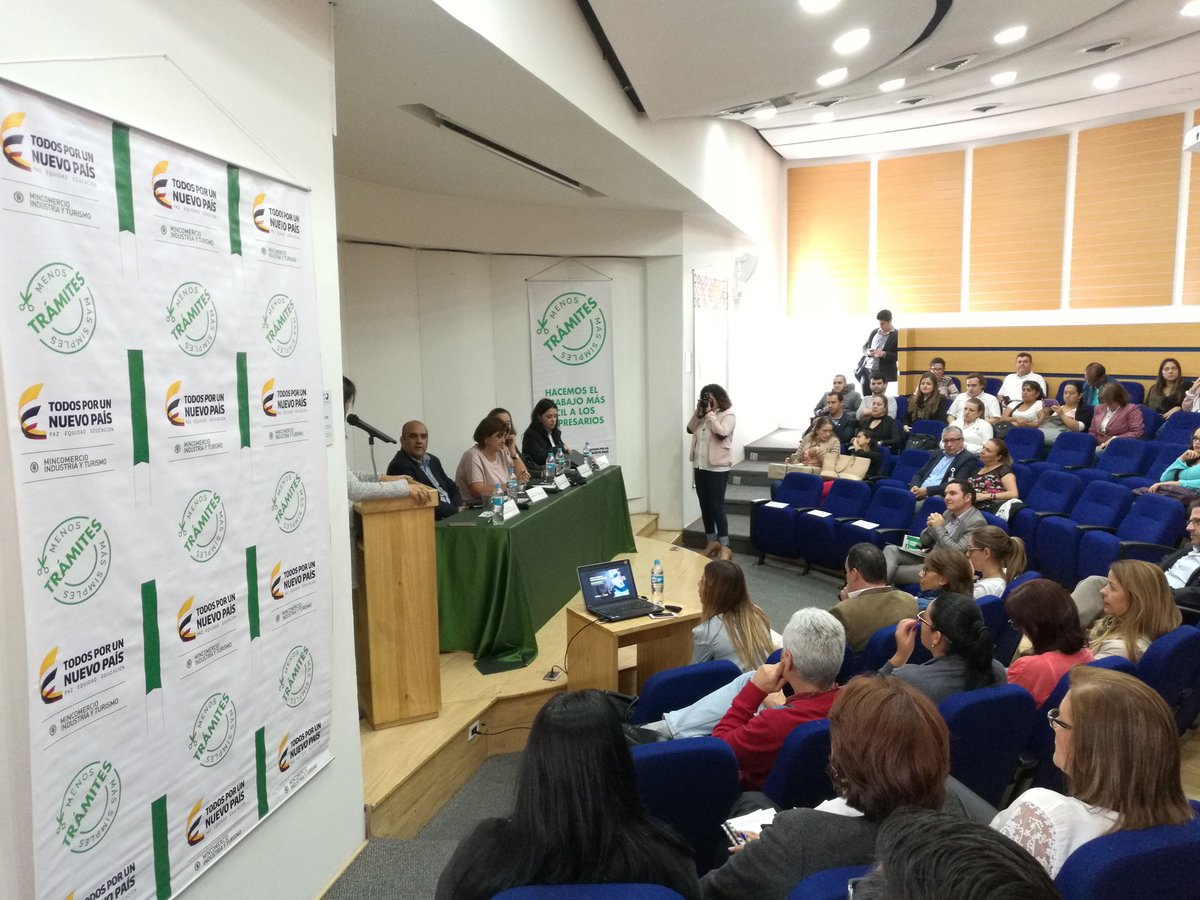 SecretaraDeGob1's tweet photo. El objetivo de "Menos trámites, más simples"es eliminar o simplificar trámites que se deben hacer ante  municipios y gobernaciones. https://t.co/yKyaVwUlBH