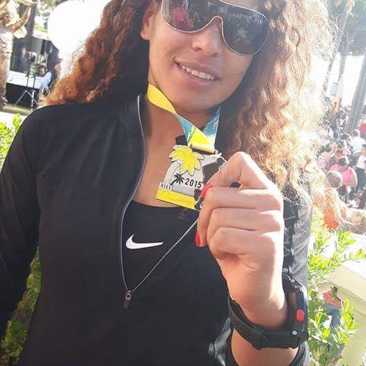 Prête pour le <a href="/Marathon_06/">Marathon Nice-Cannes</a> avec <a href="/GarminFrance/">Garmin France</a>  la #garminwomenTeam &amp; <a href="/DomviaTwitt/">Dominique Gerber</a> qui aura peut-être une fenix5 pour moi 😉😂