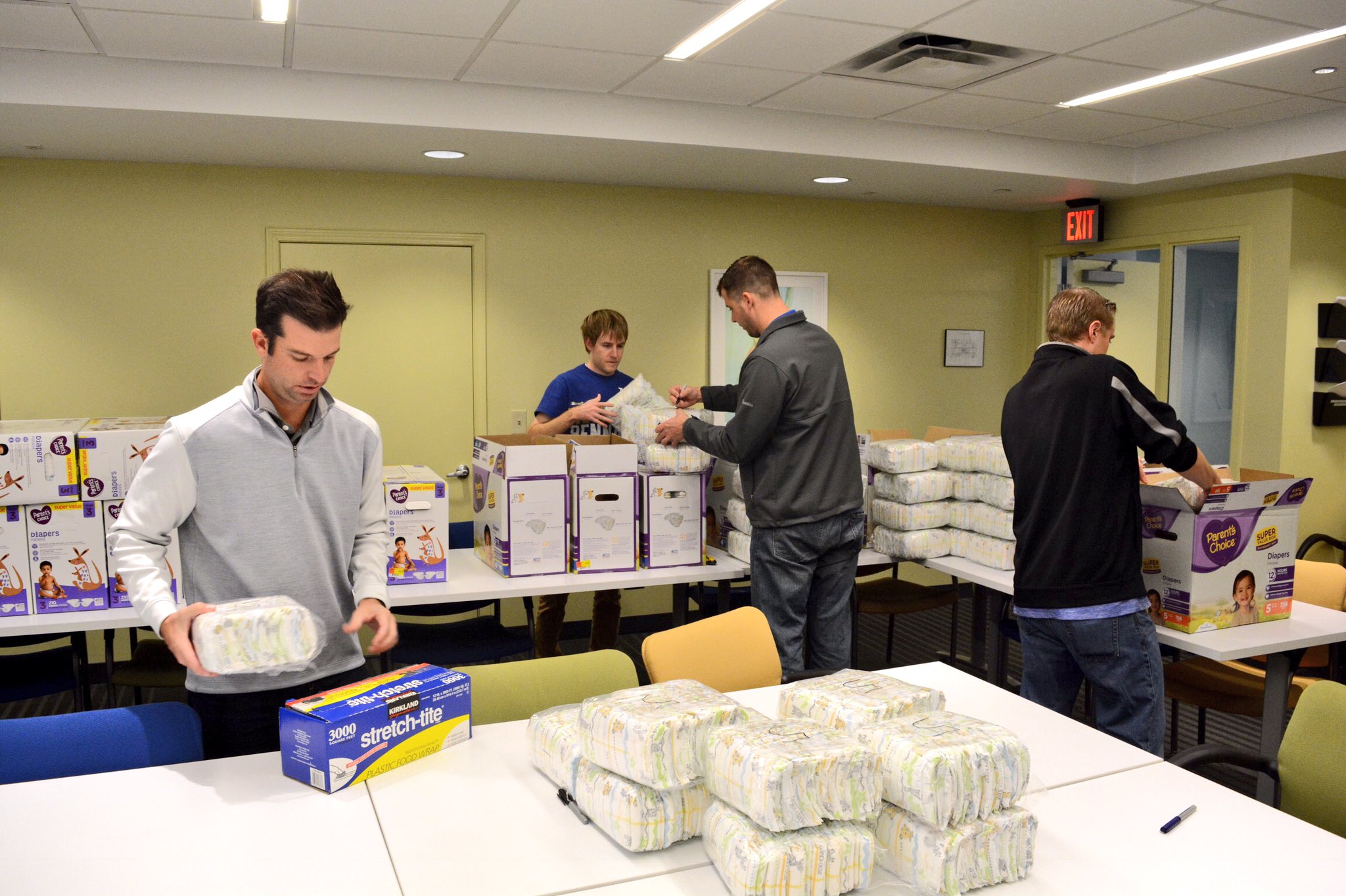 Kansas City Royals on Twitter "First stop for our volunteers today is to help