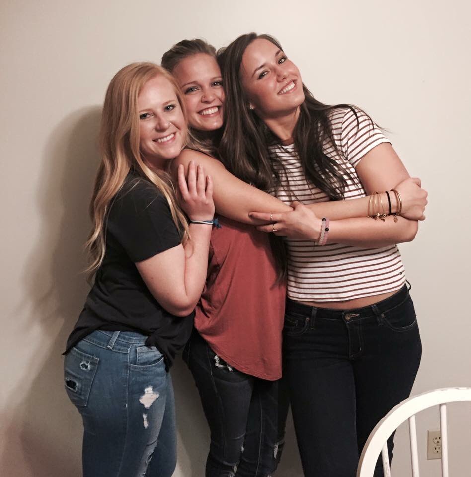 caitlin_cl's tweet photo. Happy bday @bkiss_hoops22! Can't wait to celebrate soon 💃🏼🤗 https://t.co/dd4xpXeVE5