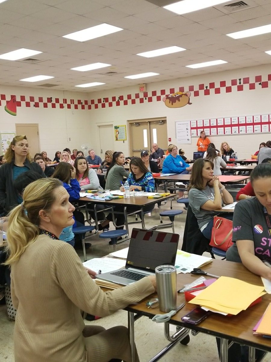 PDDebbieB's tweet photo. Guided Math Workstations
@martha_overby
@BurlesonOdessa
#ECISDROCKS
#ECISDPD https://t.co/I9r3D4Pn8O
