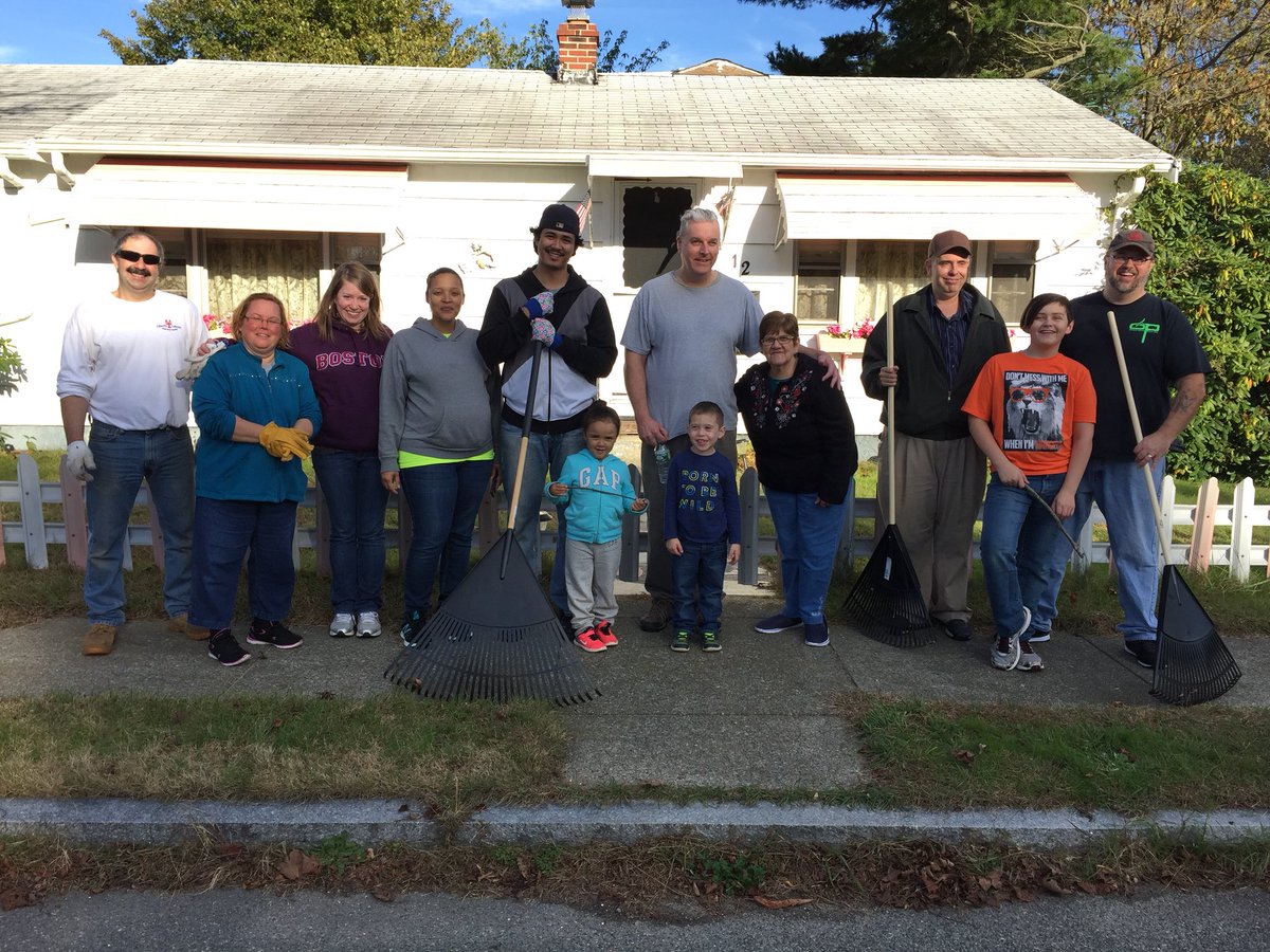 SCDartmouth's tweet photo. Love this Community Group! #faithinaction #knowgrowgo #livelovegiveserve https://t.co/QlRASSVlb3