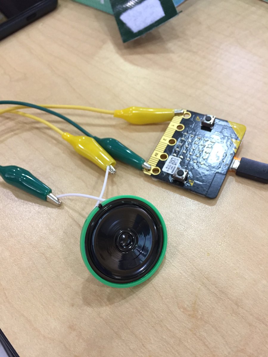 Partner coding <a href="/knicholls11/">Kelvin Nicholls</a> #sd23learns #microbits