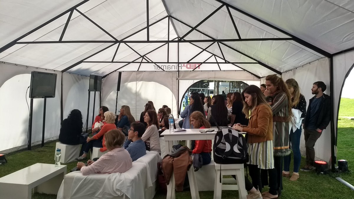 Reddefestivales's tweet image. Mientras tanto mirando por streaming..#ideasqueapasionan @TedxPinamar