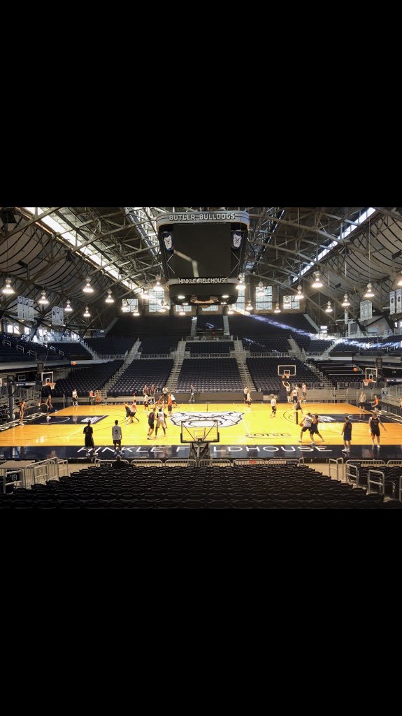 Pio_CarrollMBB's tweet photo. Great walk thru this morning at historic Hinkle Fieldhouse at Butler University! #GoPios https://t.co/DQ3dT7YR91