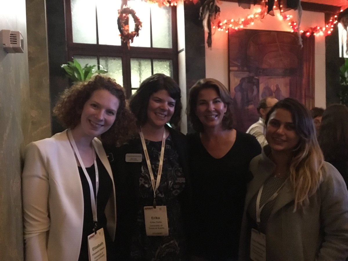 ErikaAParks's tweet photo. Connected with @BlahaOsborne at an #appam2017 Happy Hour last night! @latellop @AltElisabeth @chasp_lbj #LBJsocialpolicy https://t.co/u1xtbSILDi