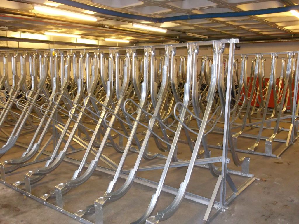 OdoniElwell's tweet image. 20 of our Type 9 bike racks are on their way to Norway. Semi-vertical rack for limited spaces. Versatile, easy to use, durable & safe
