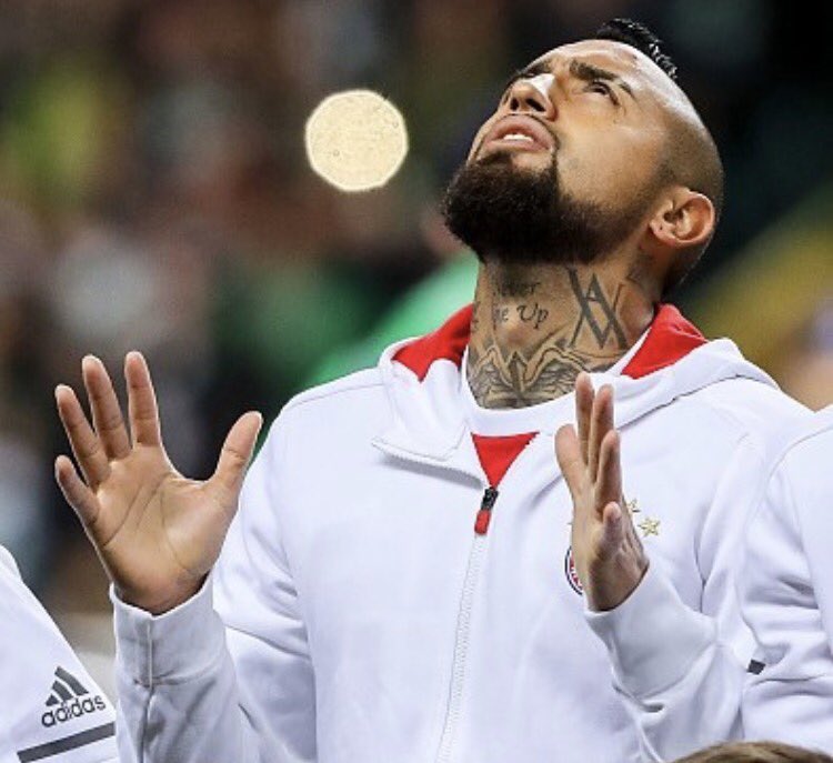 kingarturo23's tweet photo. Algunas personas te AMAN sólo hasta cuando ya no les sirves. Y su lealtad termina cuando sus Beneficios se acaban!! Les deseo lo mejor!!🙏🏽🙏🏽 https://t.co/nU2xsLEEow