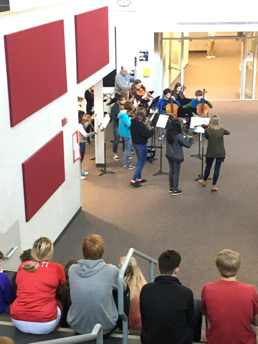 AaronBredenkamp's tweet photo. Study break with the strings @Westside66 @Westside66 https://t.co/55goJTdmyK