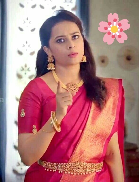 pradeep_cbi's tweet photo. #myTiny💌4my @SDsridivya 👑

நீ சொன்னபடி
நான் கேட்டுக்கிறேன்🙅
உன் தண்டனைய
நான் ஏத்துக்கிறேன்🙅
கண்மணியே😘
என்💙காதலியே
பெண்நிலவே😘
என்⛄உயிரே
😜
~°~ https://t.co/6mywJryGXm
