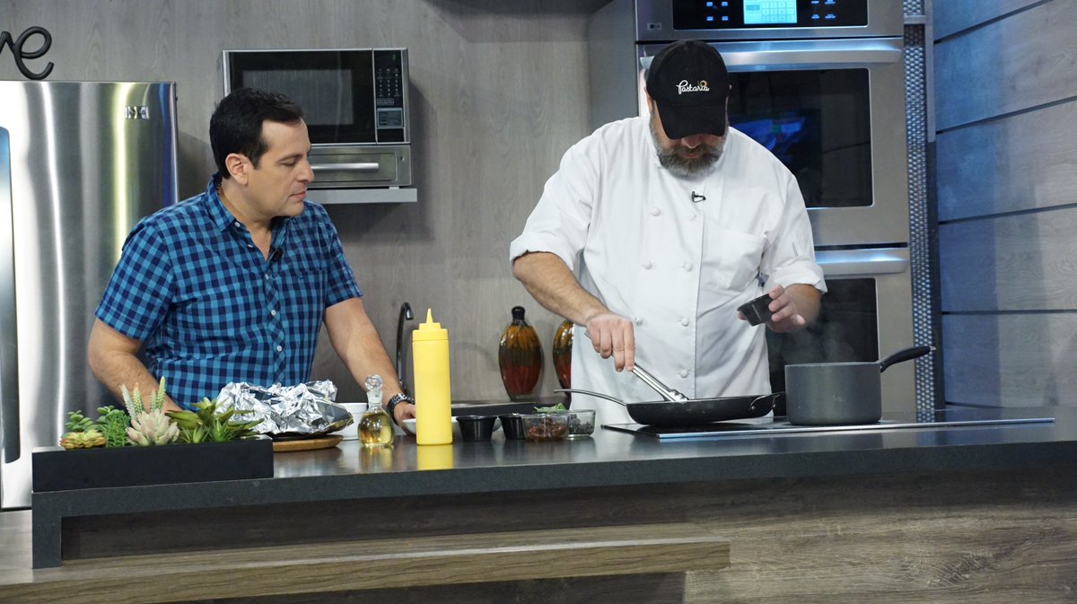 #CocinaEnViva Nos acompaña <a href="/VittorioTopChef/">Chef Vittorio Ceresole</a> de <a href="/TopChefSV/">Top Chef El Salvador</a>  quien está mañana nos trae una rica receta.