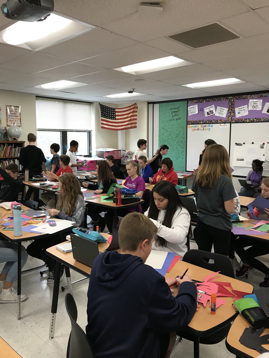 SnellTeach's tweet photo. Turkeys in disguise on Family 8-2! #ThatsRotolo #101alag https://t.co/ADj7xvbqi0