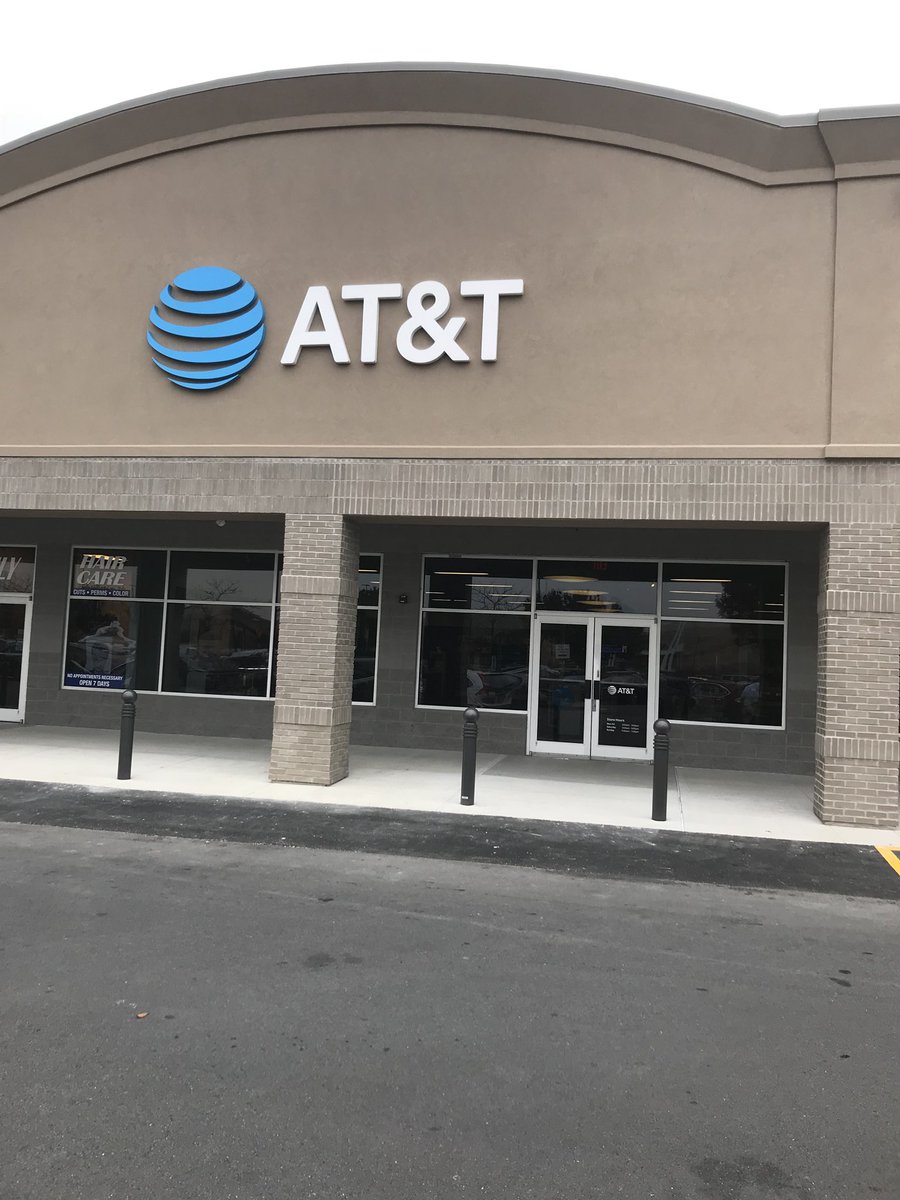 ddedmn1's tweet photo. @BSquareDaBulls The outside work finally done!    @judy_cavalieri @StingRaySwag #OHPA https://t.co/77ykn5RzgR