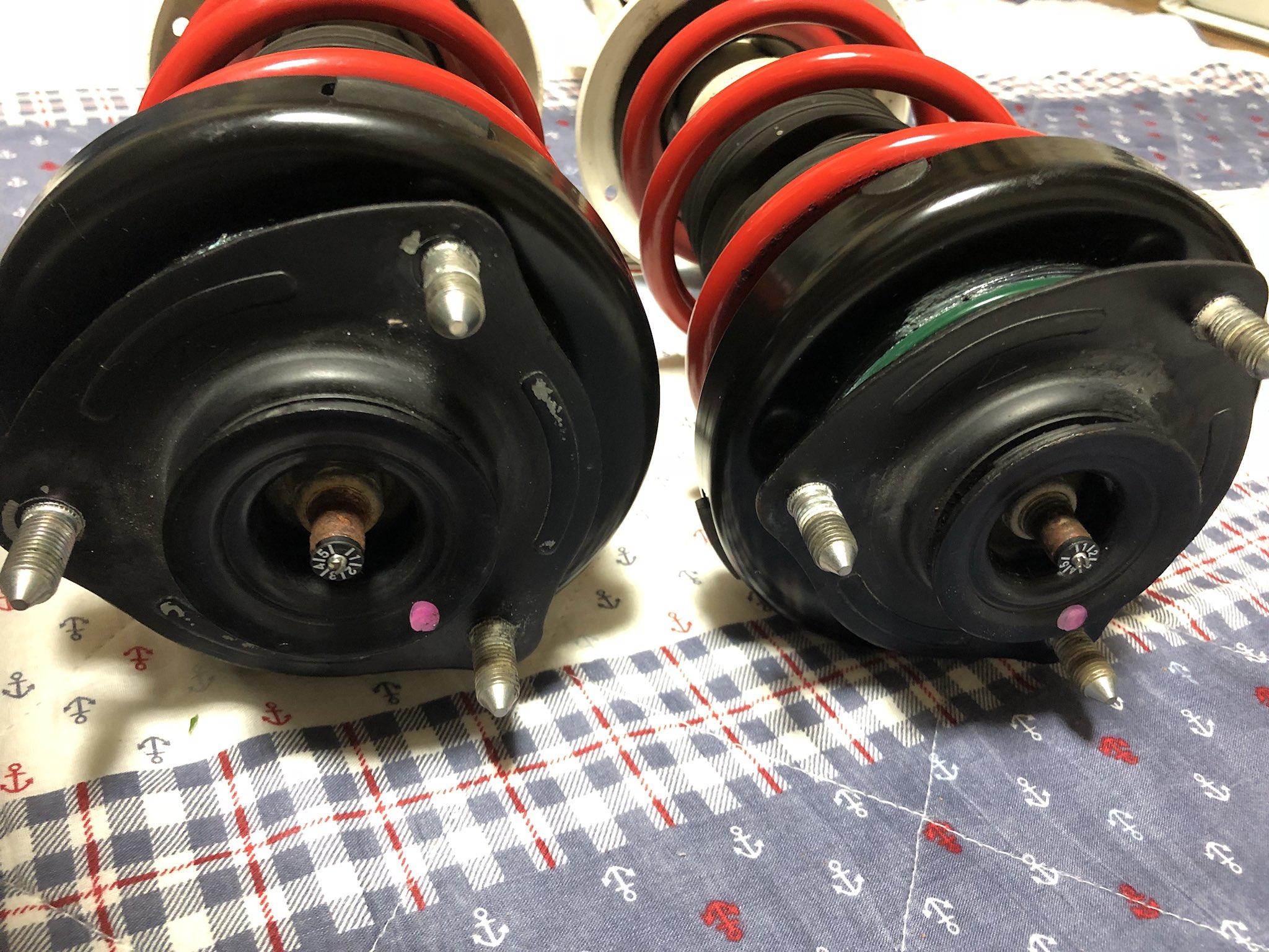 おだけん てことで Fd2から取り外しました モデューロサスペンション売ります 使用期間は１年３ヶ月 距離はkmです 新品で購入してますので 大変美品かと思います 破損無し ブーツの破れもありません