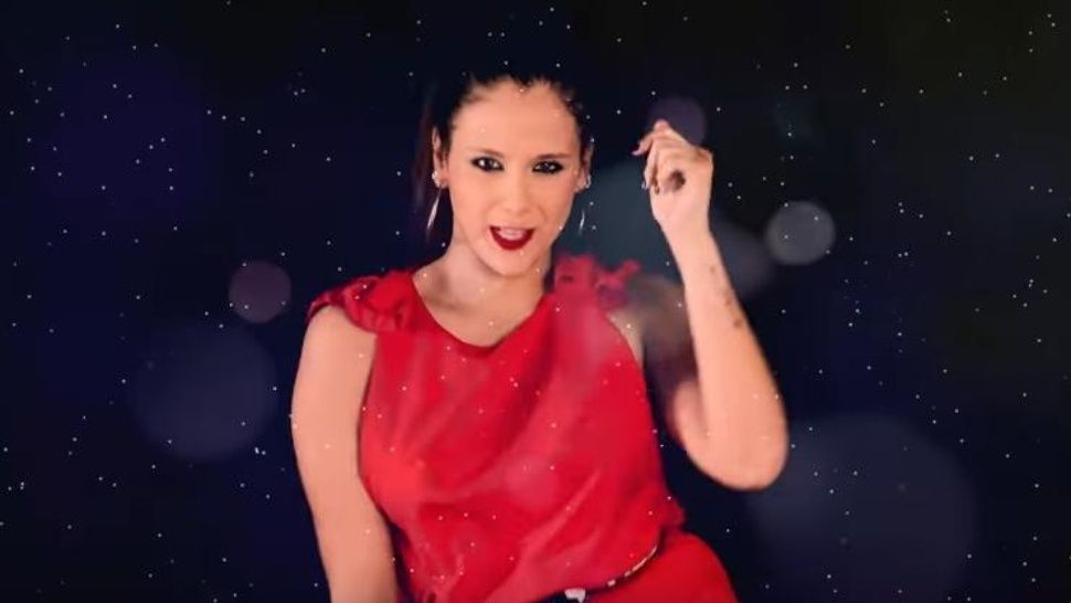 diarioshow's tweet photo. 🎤🎼💃 @barvelez debutó como cantante con un "reggaetonaso" https://t.co/vPmyVYxcYD ¡Dale play acá! @Halconizados https://t.co/2mKMscxTOb