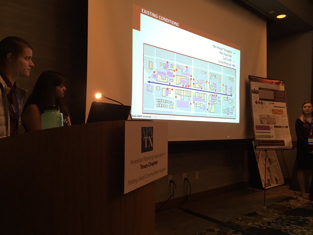 txplanning's tweet photo. Great turnout to learn about the student Legacy Projects! #APATX17 https://t.co/GSE9H5Izun