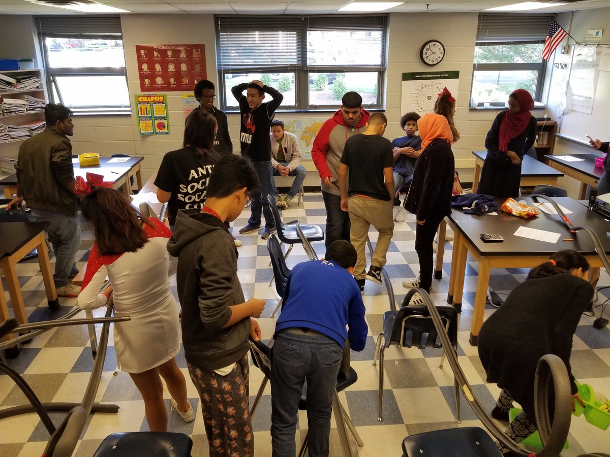 MrsParkins_JHS's tweet photo. I am grateful for @sweiss0811- I don't know how I would do this crazy awesome job without her #jebthanks #rollercoaster #activephysics https://t.co/rdLyp2rhsl