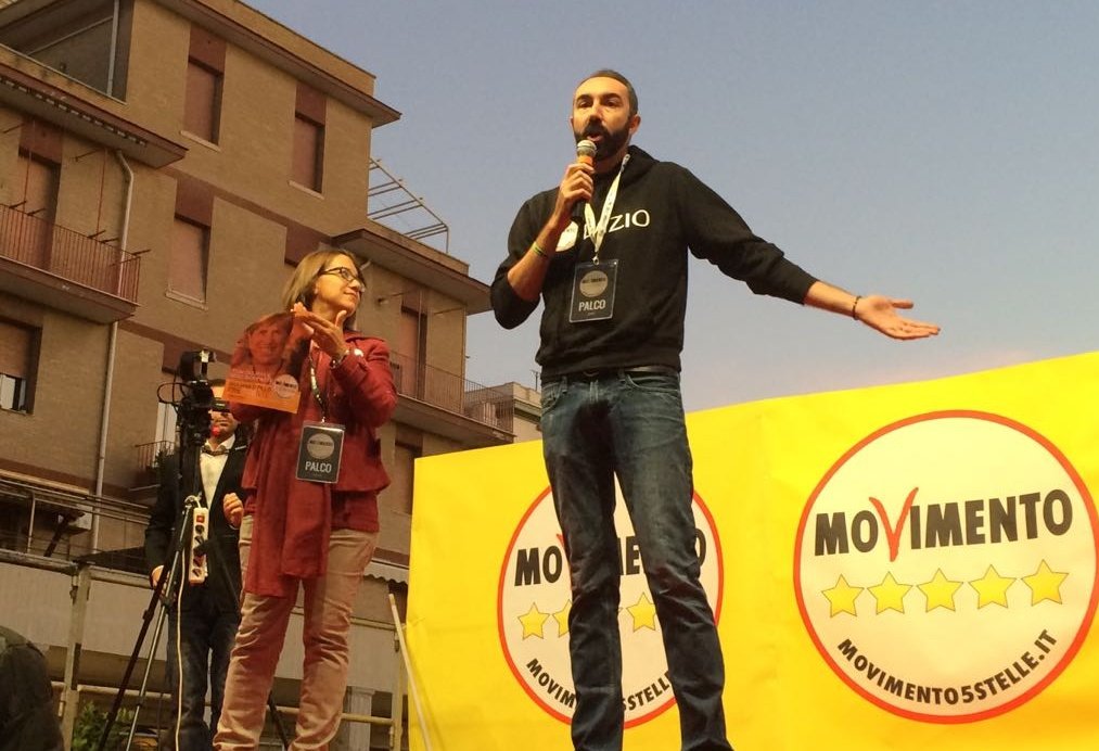 M5SROMAX's tweet photo. I nostri consiglieri regionali ora sul palco @SilvanaDenicolo e @BarillariM5S #DecimoRiparte https://t.co/BbFxr14dJc
