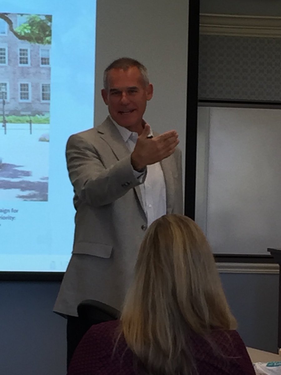 It’s great being back in Chapel Hill to hear an update on <a href="/UNCKFAlumni/">Kenan-Flagler Alumni</a> from Dean Doug Shackelford! #UNCKFAlumni