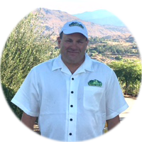 COOCcertified's tweet photo. #FarmerFriday Meet our latest farmer, Rich Macaluso of @MacalaOrchardshttp://bit.ly/2xF4YI1 https://t.co/8YxBnruG1f