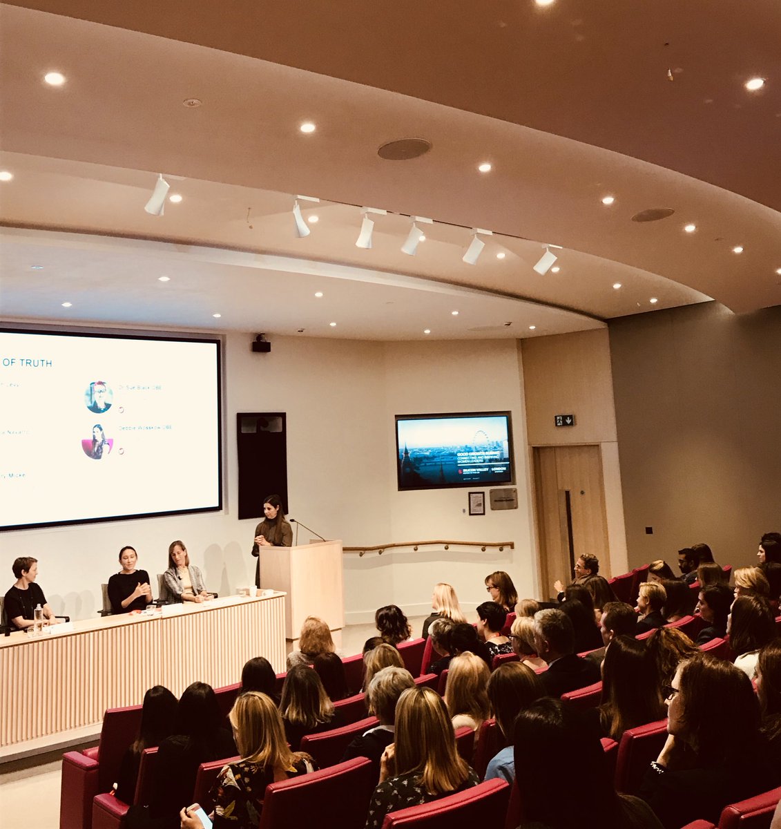 Great to see so many inspiring female leaders in one room #svc2uk17 #womenintech #FridayFeeling