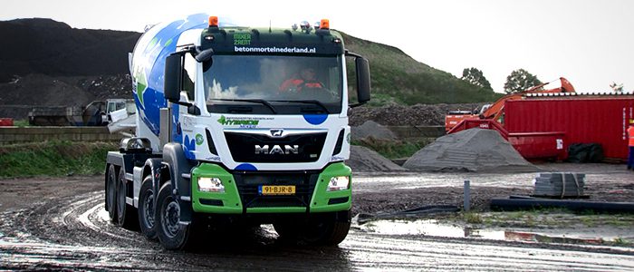 Zaterdag zijn wij weer te zien in <a href="/RTL_Transport/">RTL Transportwereld</a>, om 17:00 uur. Samen met <a href="/Mixer2Rent/">Mixer2Rent</a> en <a href="/BMN_NL/">Kijlstra Betonmortel</a> Meer info: tinyurl.com/yc5wedha