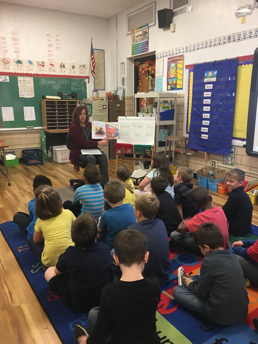 ajneece's tweet photo. Mrs. Hyde, Ag In The Classroom, reading a story about, how Cranberries grow! #gratefulforbookschallenge #wmvikings #aphillips https://t.co/G14dsW8cTF