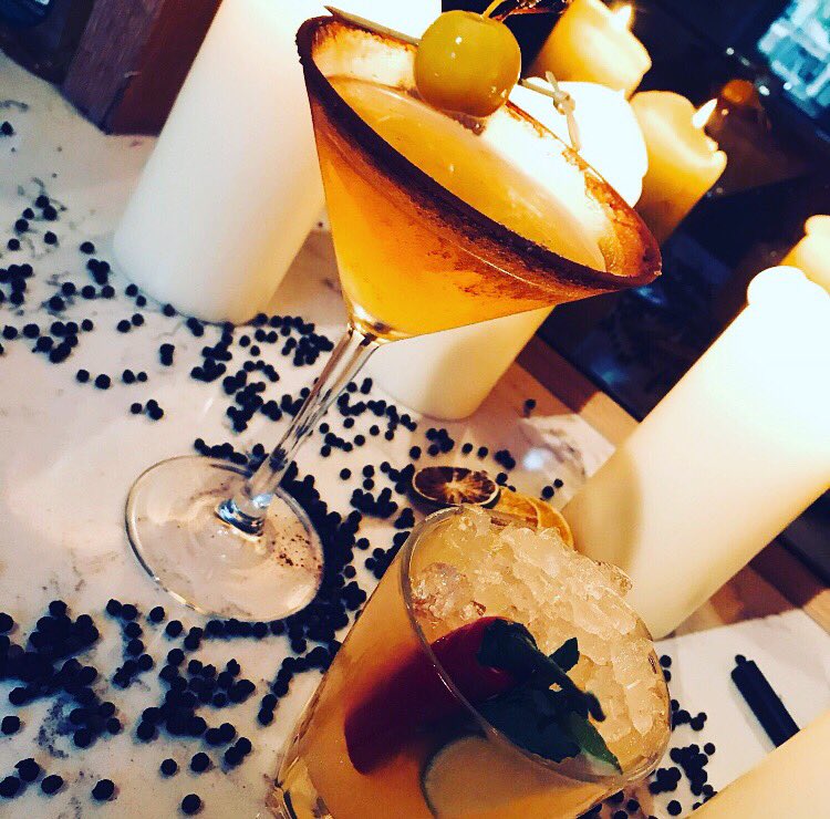 Toffee Apple Martini (left) vs Ginger Chilli (right) 🍸🥂🍹 see the week out with bang 💥 our #bonfirenight specials are here all weekend for £5