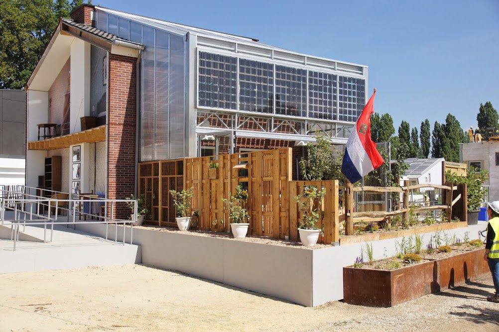 TheGrnVillage's tweet photo. Morgen open dag @NDHroute Kom morgen 11-14u @TheGrnVillage op de campus @tudelft @GemeenteDelft @sciencecentre #NDHR https://t.co/2JhRGLSU9J https://t.co/a1AxYSEcbe