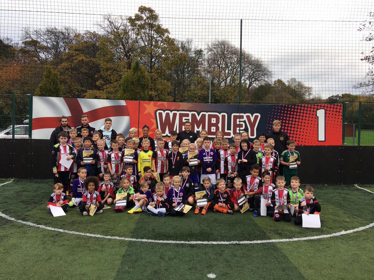 billysharp10's tweet image. Thanks 2 all the kids that came 2 the camp this week, hope u all enjoyed meeting John Fleck &amp;amp; @DRBrooks15,thanks 2 all coaches @Ryanhoppo8