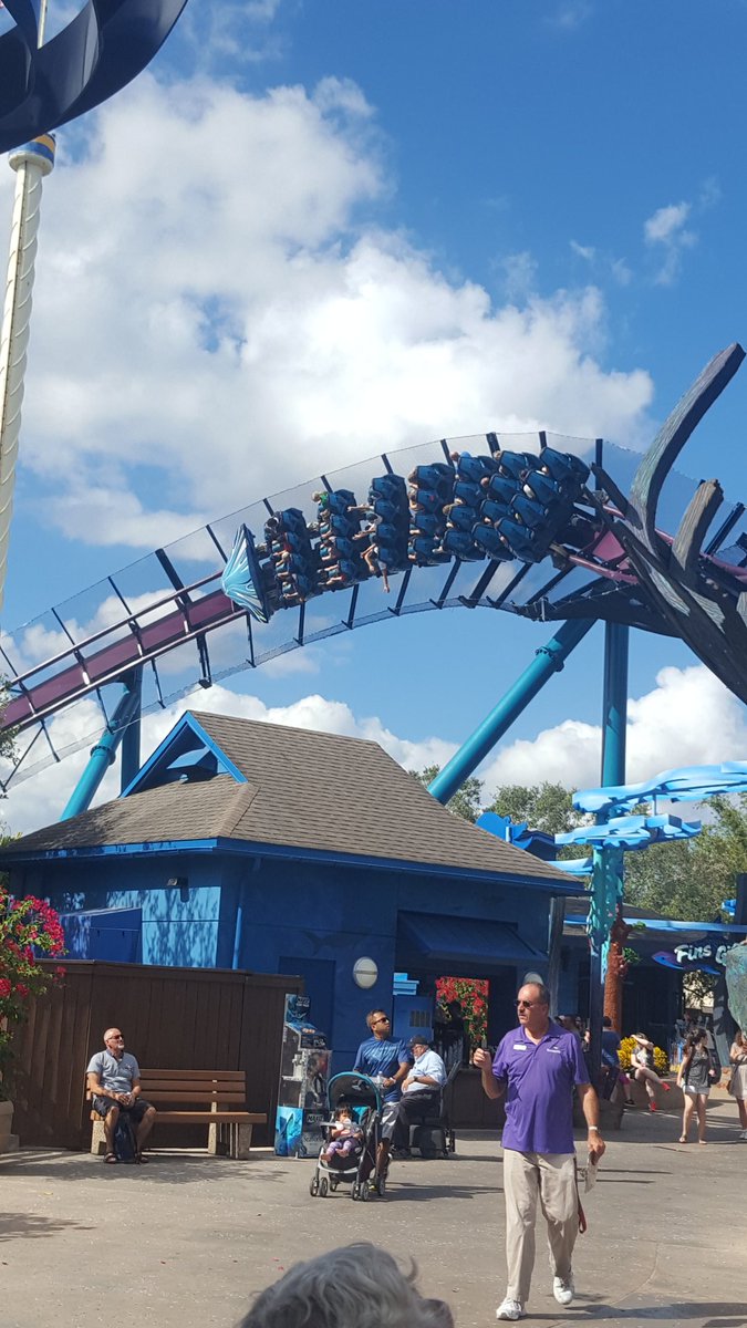 hrh_hall's tweet photo. So did this yesterday!!!! 😲🤤🎢 @SeaWorld #mako 200 ft drop at 73mph!!! #speedjunky #bonkers #seaworld #makingmemories 👍🌞💜 #Florida https://t.co/VqX3FyxLum