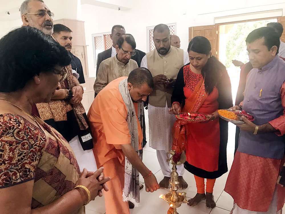 myogiadityanath's tweet photo. मॉरिशस स्थित रामायण सेंटर का भ्रमण किया। https://t.co/iODaJmtOVX