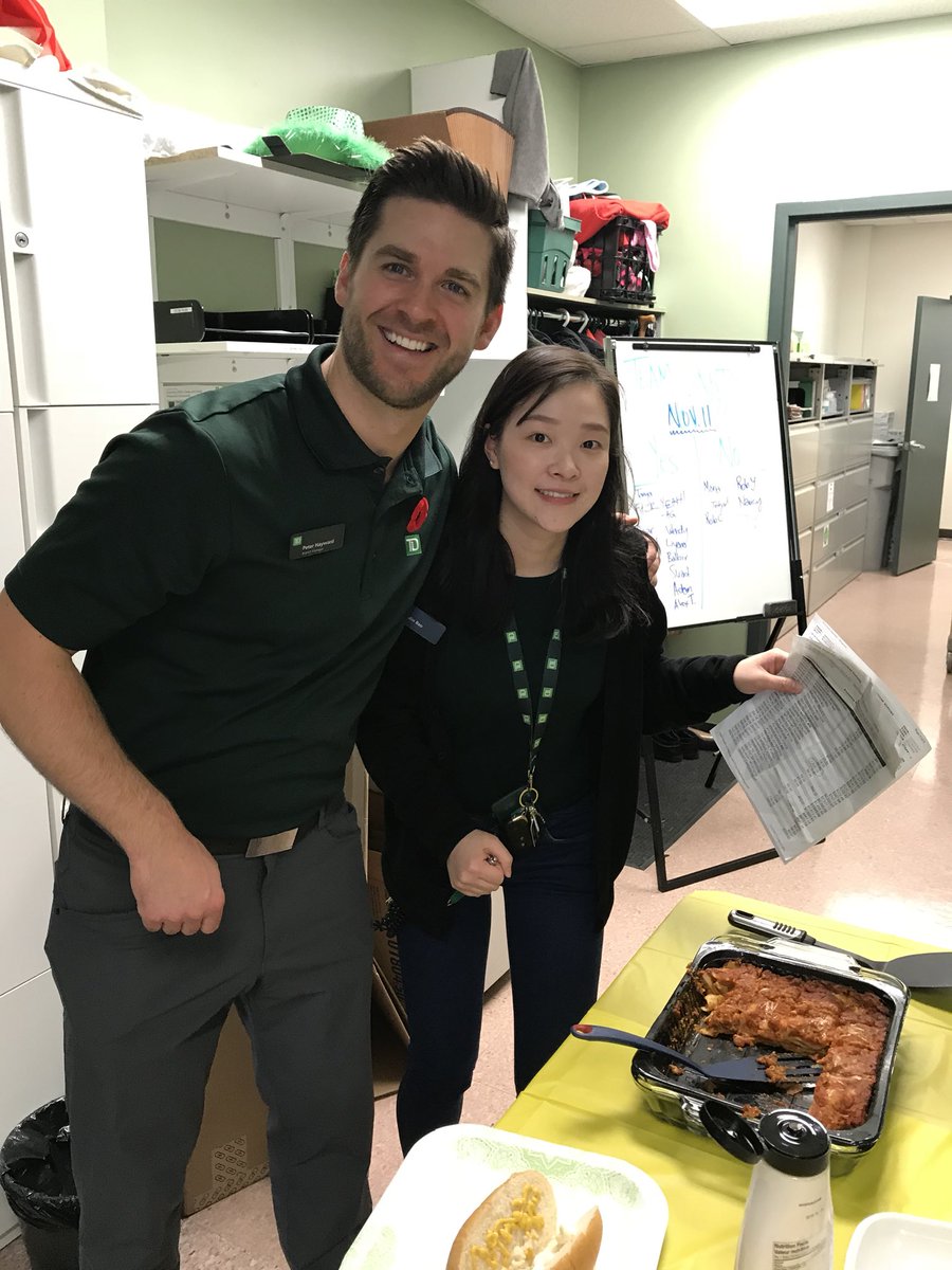 CarrieLeith's tweet photo. I swear I do NOT plan my visits based on the lunches 😜 Thx @peterhayward54 and Team Centrum!! @JennAuld https://t.co/dsC3J4XOSF
