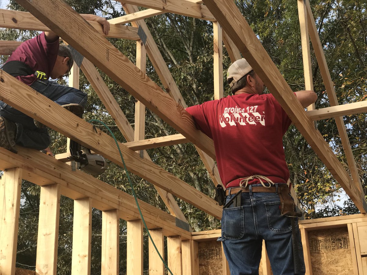 RHill_Argentina's tweet photo. Workday @ Heritage Baptist Church! Thank God for good men giving up a day to invest in the future! #BuildingonaBudget https://t.co/61iDQBgr3I
