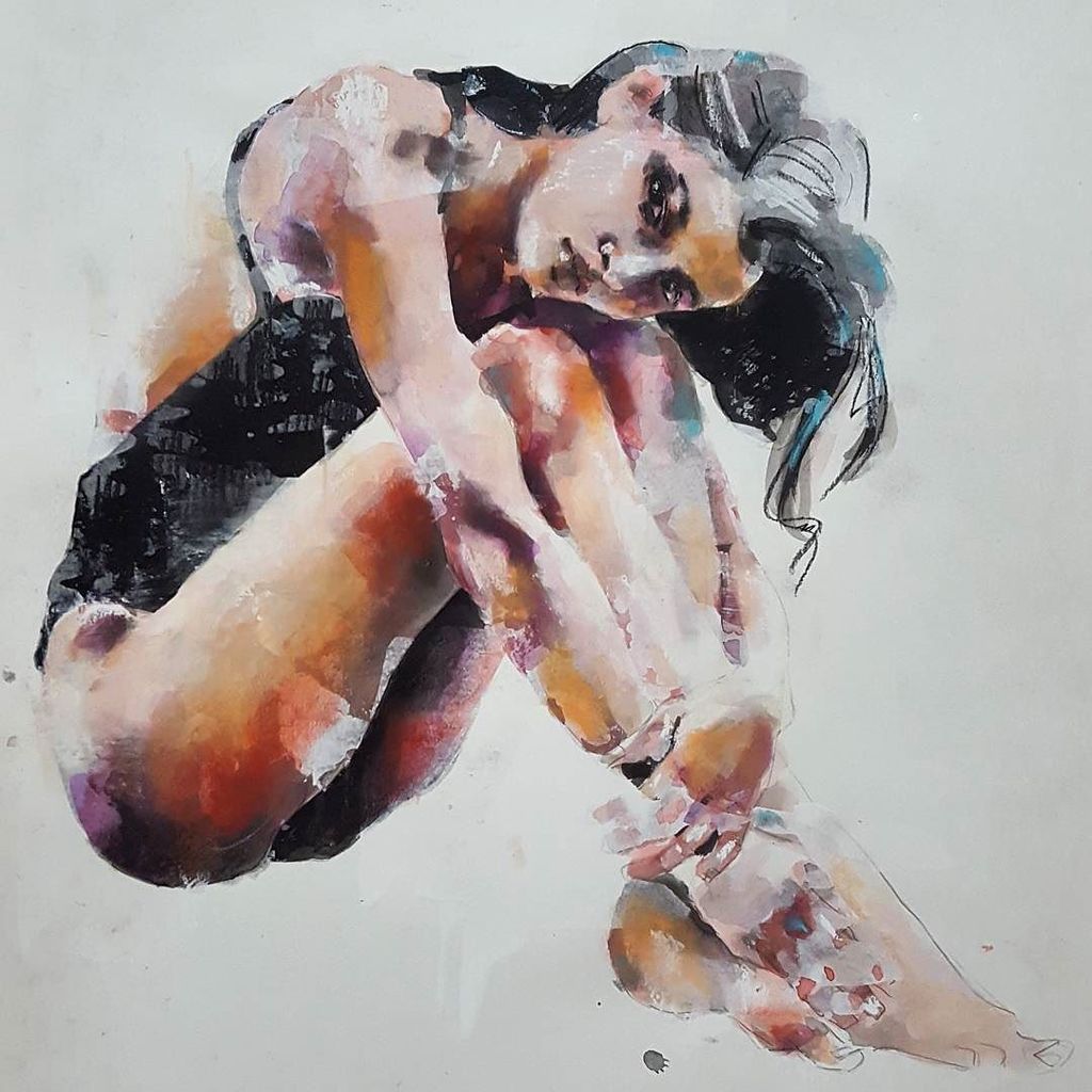 Crouching female figure study in mixed media on paper. #fineart #drawings #illustration #fashion #contemporaryart … ift.tt/2zijhpG