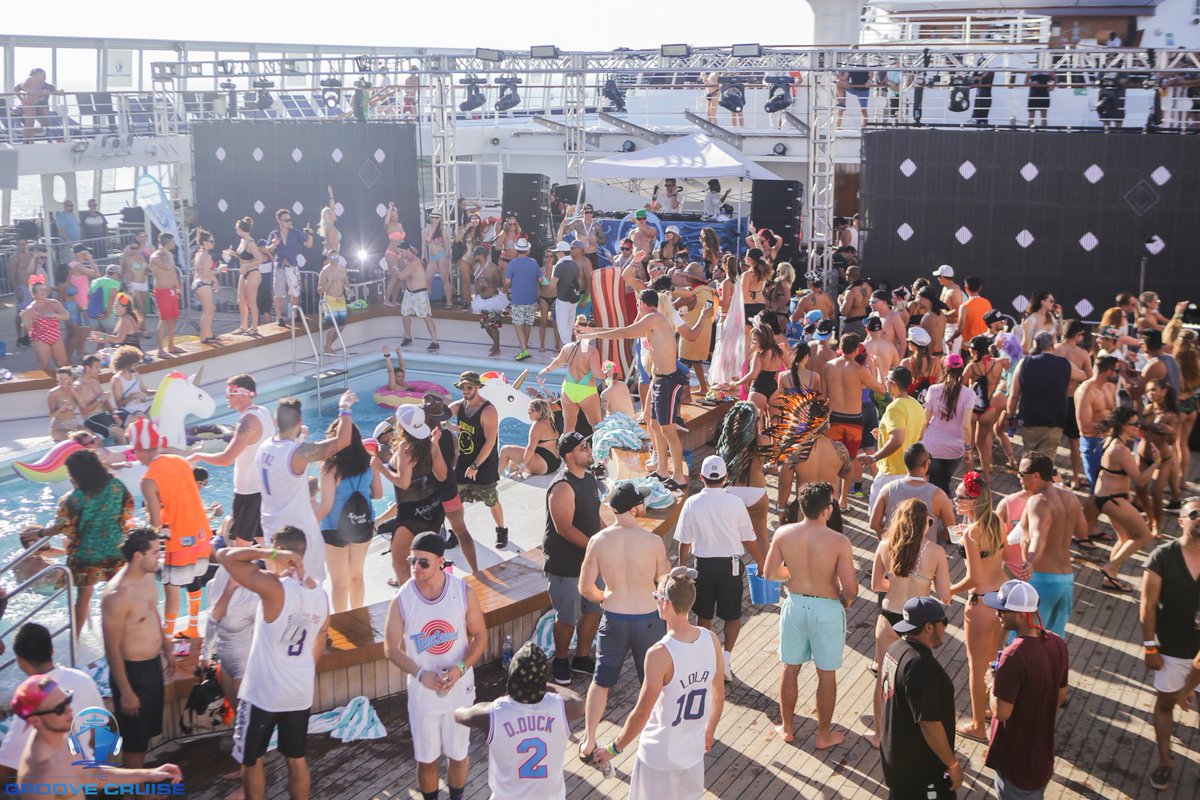GrooveCruise's tweet photo. β οΈ ONLY 10 days left to join the #GCCabo2018 Pre-Sale Contest to win the ultimate Groove Cruise experience! π https://t.co/AJH0KX139r https://t.co/RfmsCD0Dh5