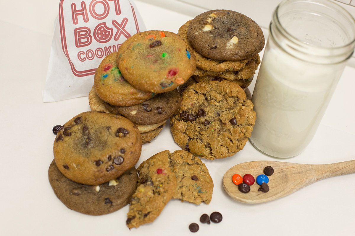 hotboxcookies's tweet photo. It's contest time! Like and re-tweet for your chance to win 12 FREE cookies!! Winner will be announced 11/13! #freebies #cookies #getbaked https://t.co/4PTItfWLwQ